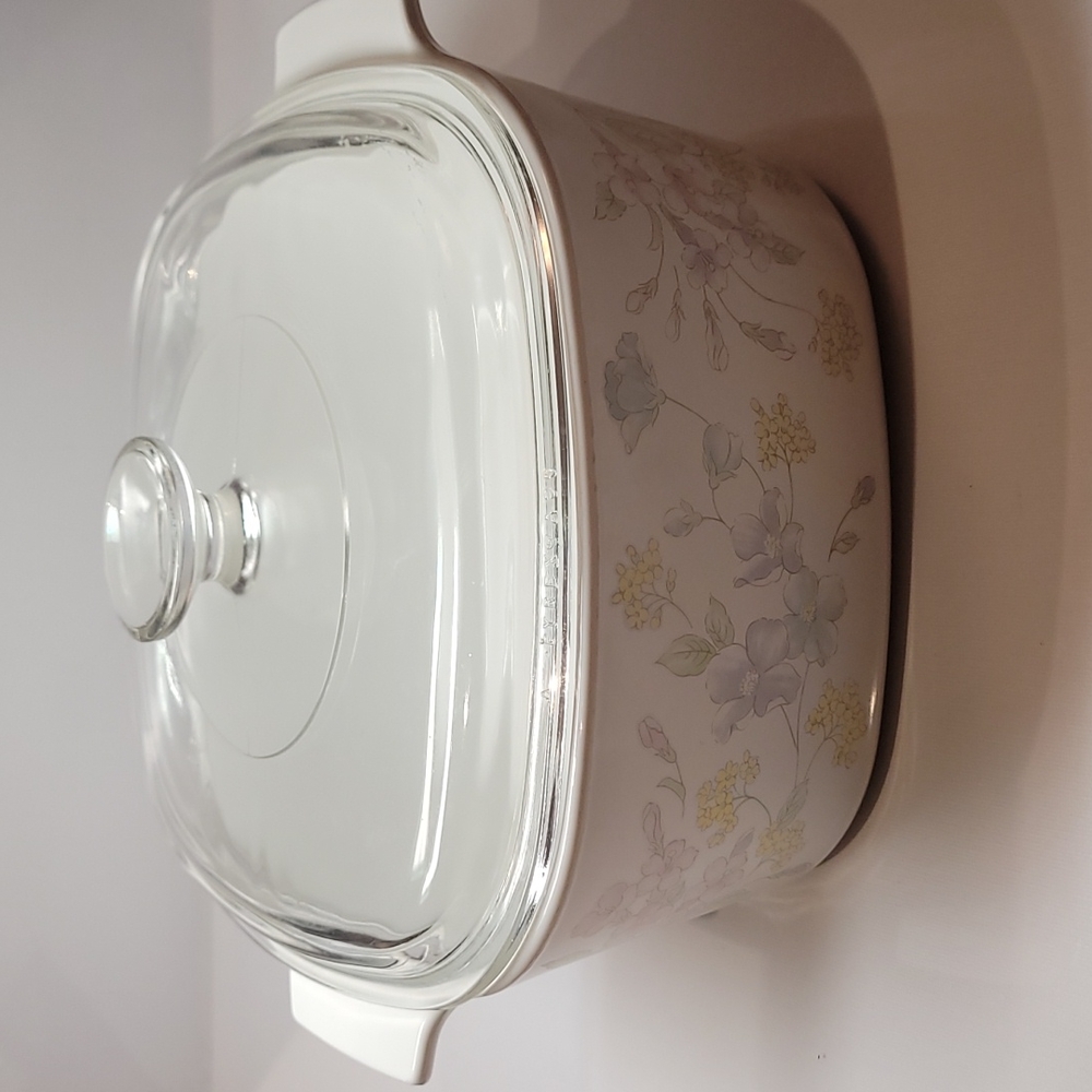 Vintage corningware Pastel Bouquet A-3-B covered Casserole w/lid
